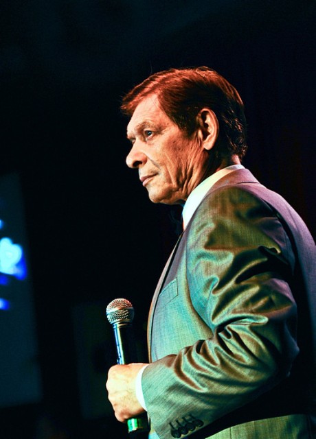 Edward Khil