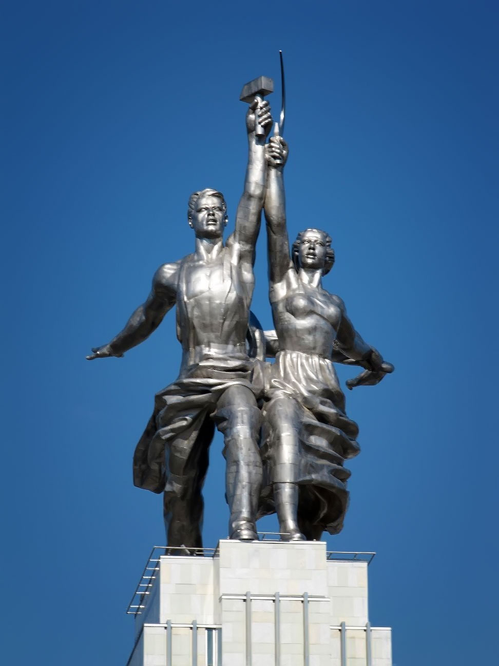 L'ouvrier et la femme kolchoze